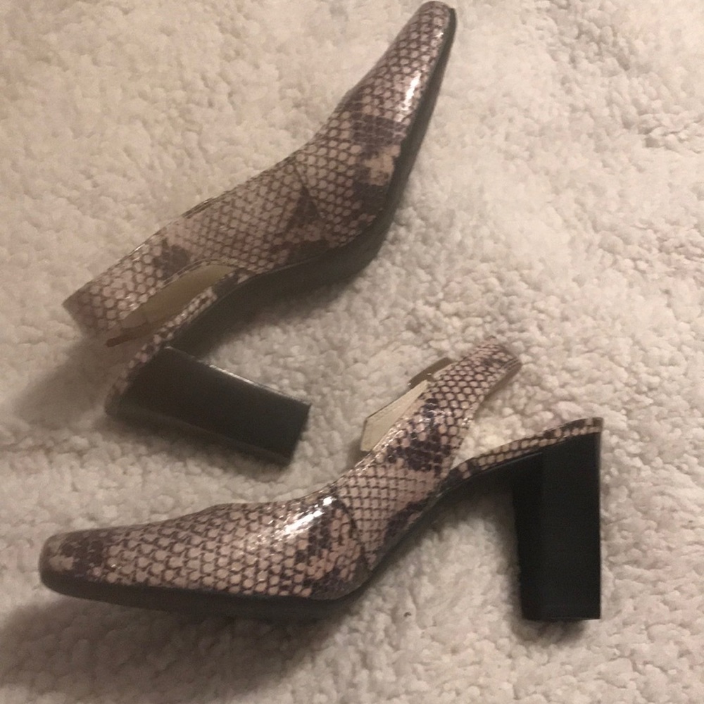 Franco Sarto shoe closes toe sandals size 8.5